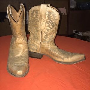 Size 9 1/2 women’s Stetson Snip western boots
